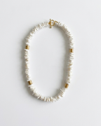 Collar Corto de Concha blanca Nácar y Hematita