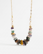 Collar Chips de Piedras Naturales y Perlas Naturales en Oro Laminado