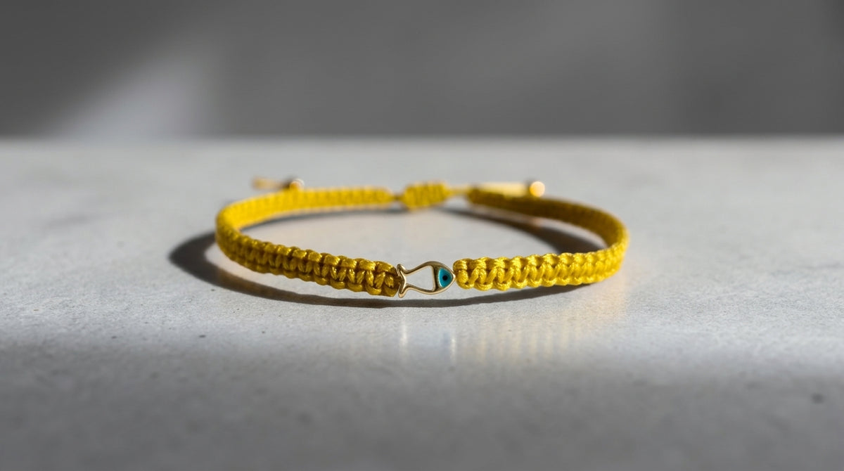 Pulsera Macramé Dije de Pez Esmaltado