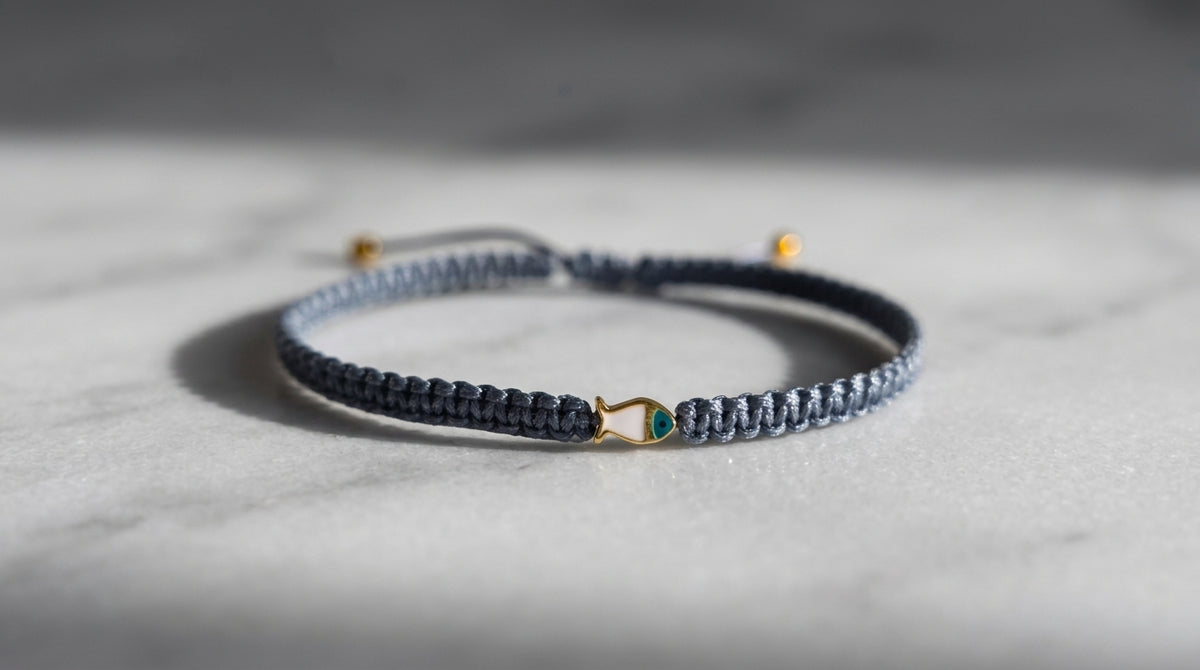 Pulsera Macramé Dije de Pez Esmaltado