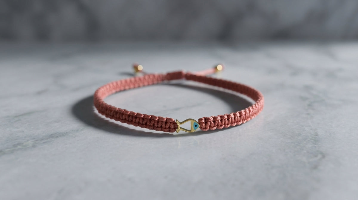 Pulsera Macramé Dije de Pez Esmaltado