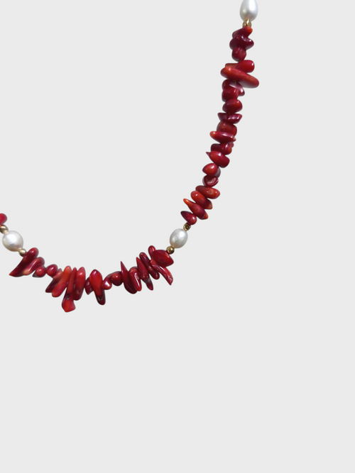 Collar Colmillos de Coral Rojo y Perlas Naturales
