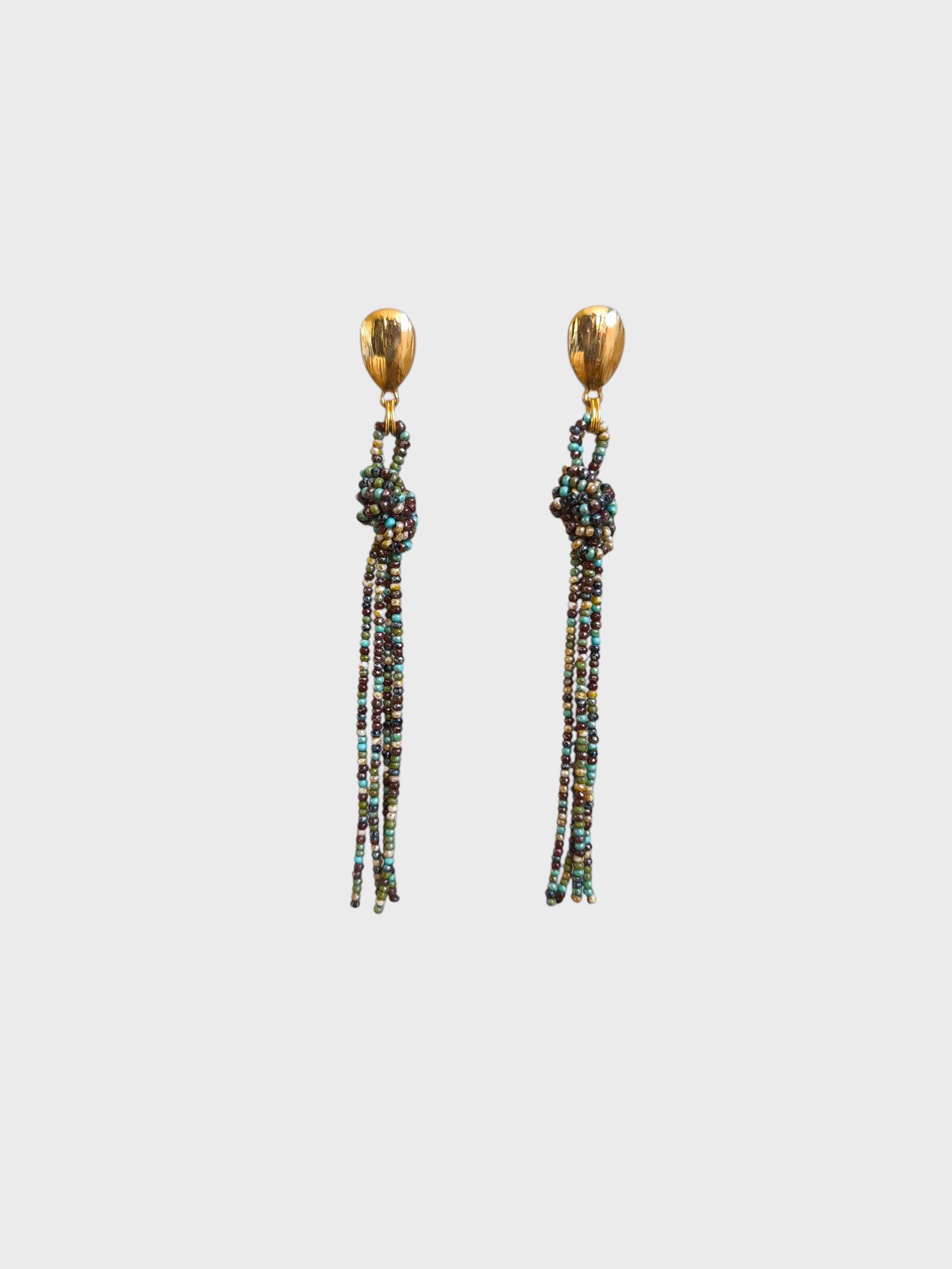 Aretes nudo